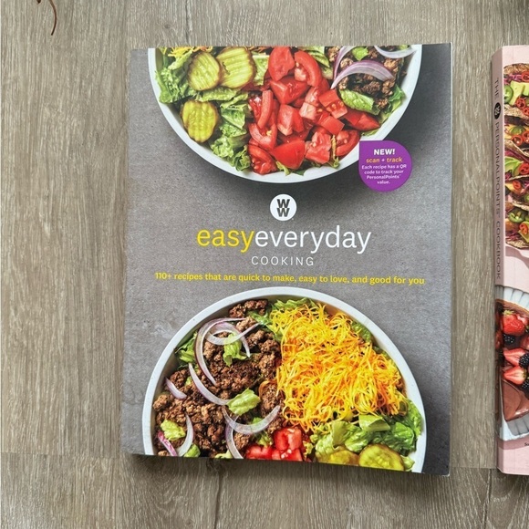 Bundle of 2 Weight Watchers Books: Easy Everyday Cooking & The Personal Points - Picture 4 of 8